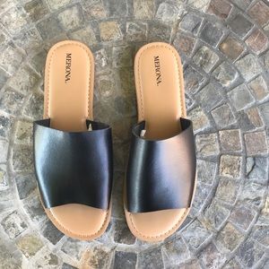 Women’s Merona slip on sandals. 8.5
